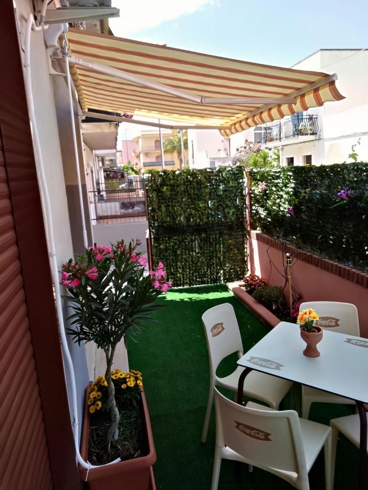 Holiday House Marlin Giardini Naxos Εξωτερικό φωτογραφία